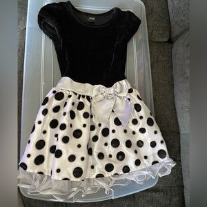 Girls M 7/8 Spotted Dress